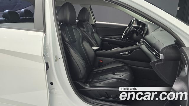 Hyundai AVANTE 2023 — photo 16