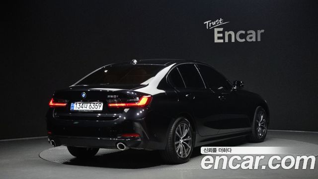BMW 3-Series 2024 — photo 2