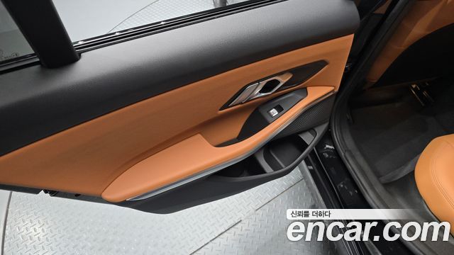 BMW 3-Series 2024 — photo 15