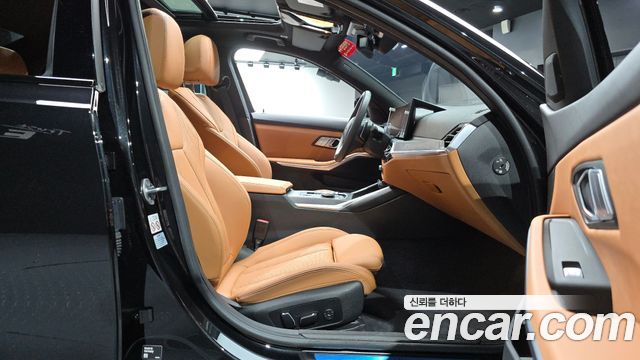 BMW 3-Series 2024 — photo 16