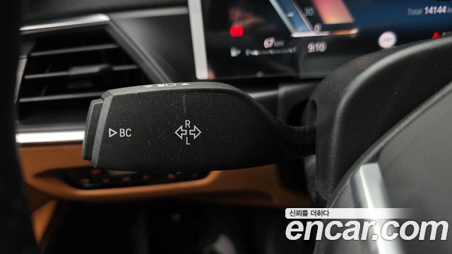 BMW 3-Series 2024 — photo 29