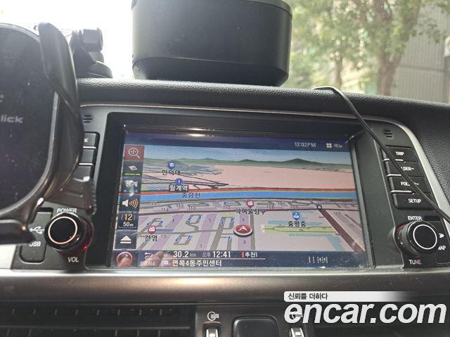 Kia K5 2018 — photo 11