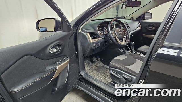 Jeep Cherokee 2017 — photo 10
