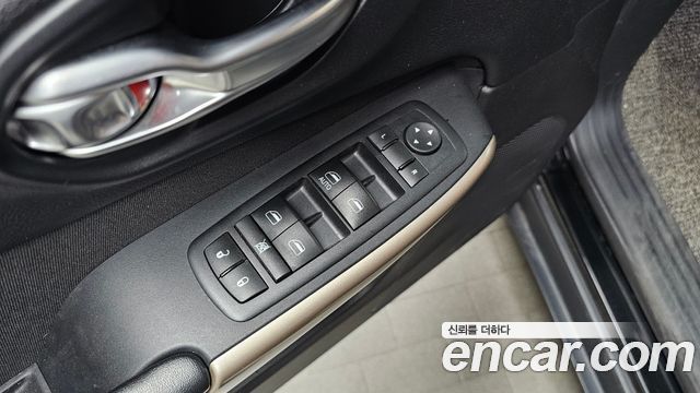 Jeep Cherokee 2017 — photo 14