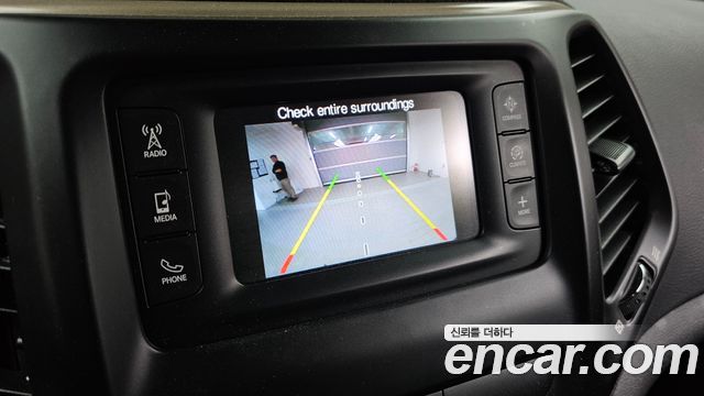 Jeep Cherokee 2017 — photo 17