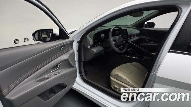 Hyundai AVANTE 2024 — photo 13