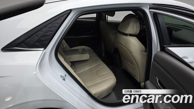 Hyundai AVANTE 2024 — photo 18