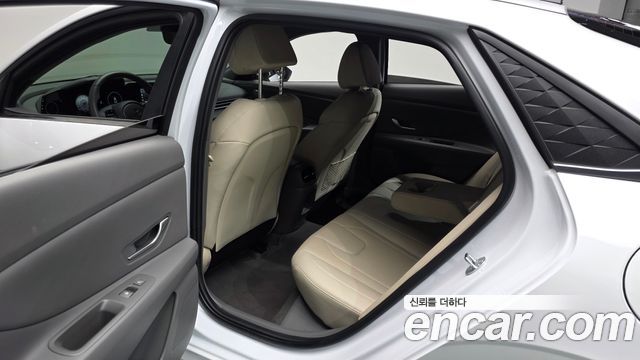 Hyundai AVANTE 2024 — photo 16