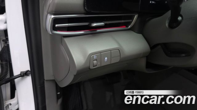 Hyundai AVANTE 2024 — photo 28