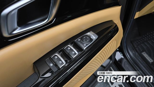 Kia Canival 2021 — photo 21