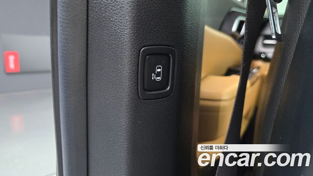 Kia Canival 2021 — photo 27