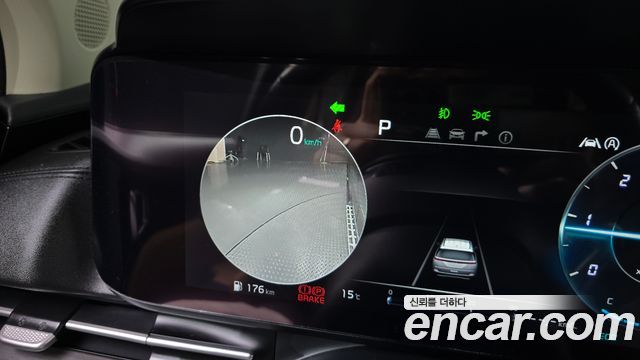 Kia Canival 2021 — photo 28