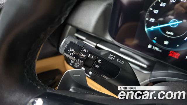 Kia Canival 2021 — photo 32