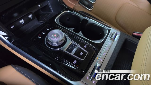 Kia Canival 2023 — photo 12