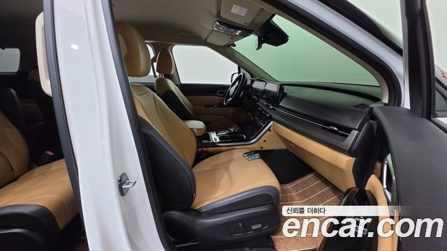Kia Canival 2023 — photo 13