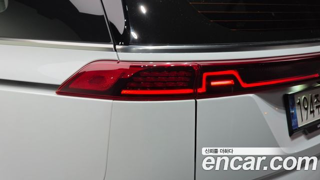 Kia Canival 2023 — photo 9