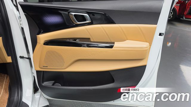Kia Canival 2023 — photo 15