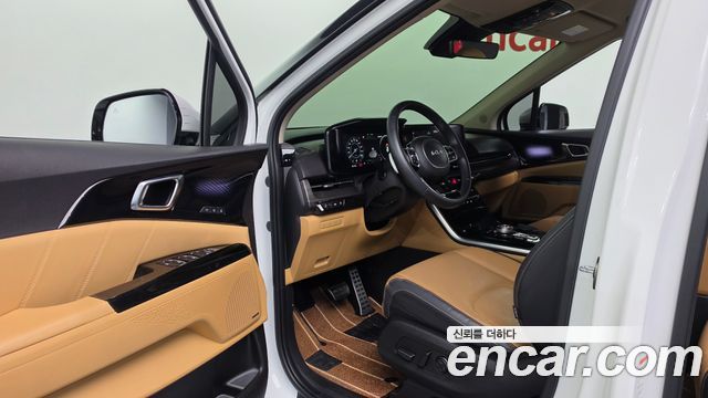 Kia Canival 2023 — photo 16