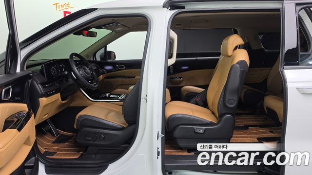 Kia Canival 2023 — photo 27