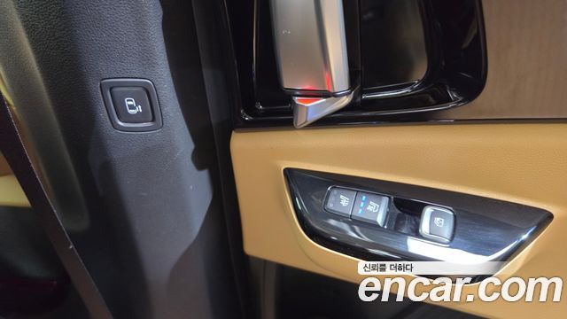 Kia Canival 2023 — photo 28