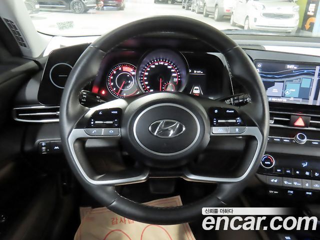 Hyundai AVANTE 2023 — photo 12
