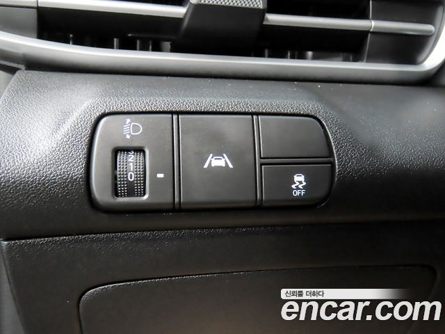 Hyundai AVANTE 2023 — photo 16
