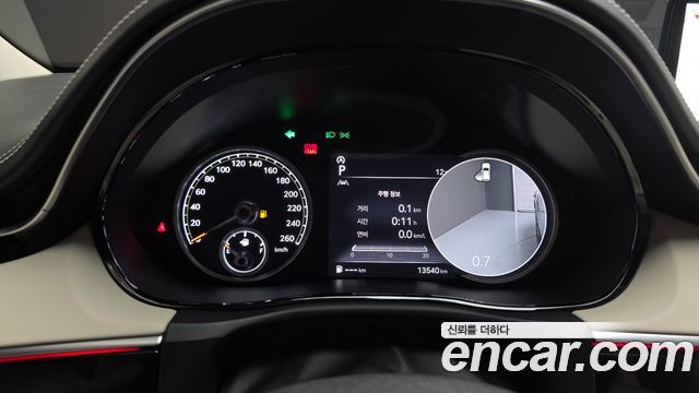 Genesis GV70 2024 — photo 11