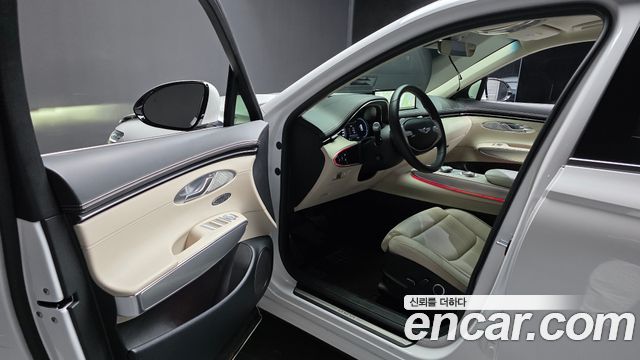 Genesis GV70 2024 — photo 13