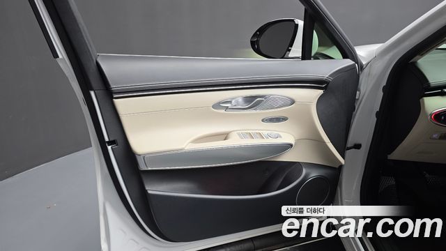 Genesis GV70 2024 — photo 14