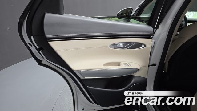 Genesis GV70 2024 — photo 15