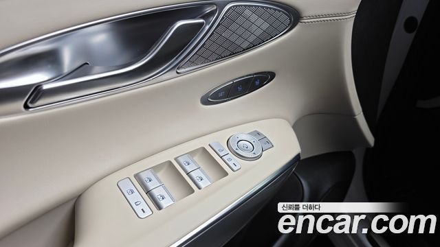 Genesis GV70 2024 — photo 27