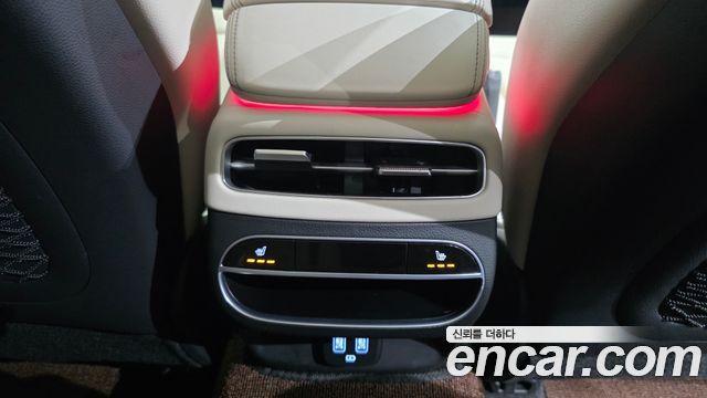 Genesis GV70 2024 — photo 30