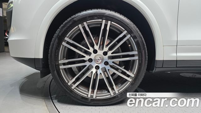 Porsche Cayenne 2017 — photo 5