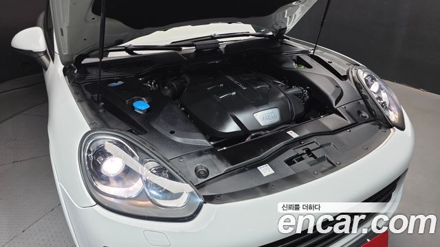Porsche Cayenne 2017 — photo 6