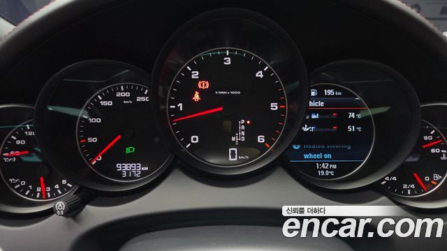 Porsche Cayenne 2017 — photo 8