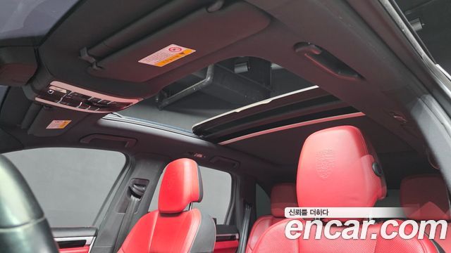 Porsche Cayenne 2017 — photo 17