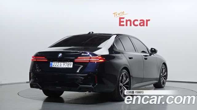 BMW 5-Series 2026 — photo 2