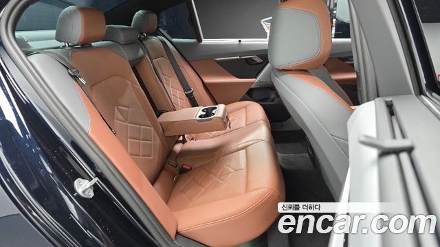 BMW 5-Series 2026 — photo 17