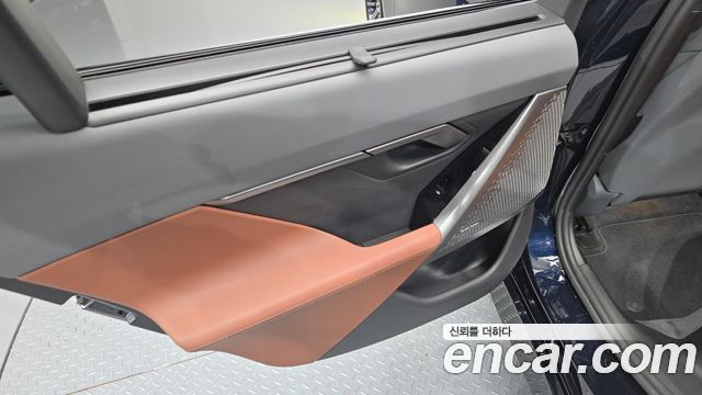 BMW 5-Series 2026 — photo 15