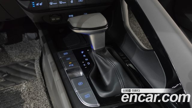 Hyundai AVANTE 2024 — photo 12