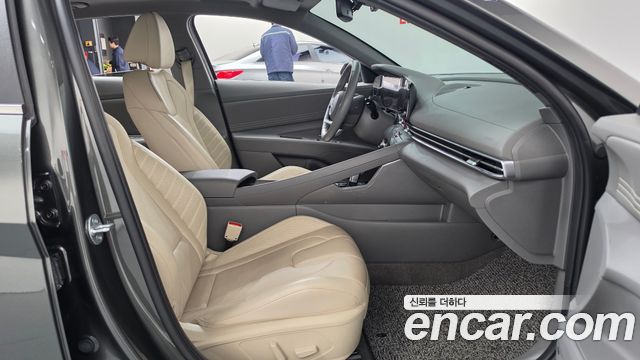 Hyundai AVANTE 2024 — photo 16