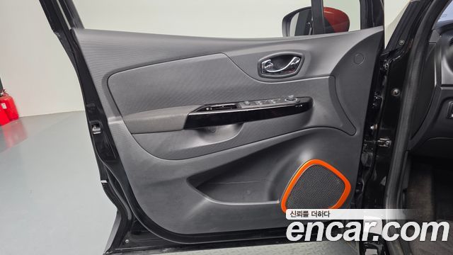 Renault Korea QM3 2015 — photo 14