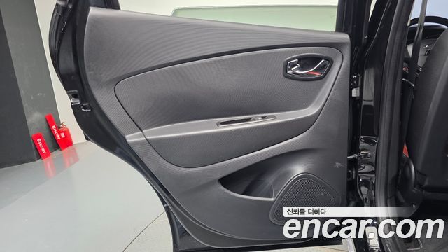 Renault Korea QM3 2015 — photo 15