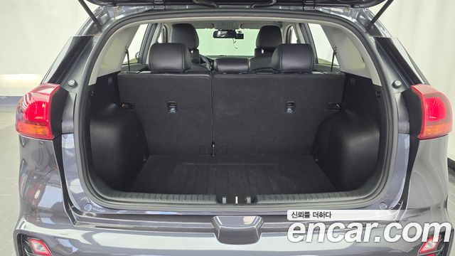 Kia Niro 2020 — photo 22