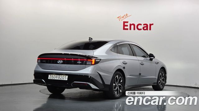 Hyundai Sonata 2025 — photo 2