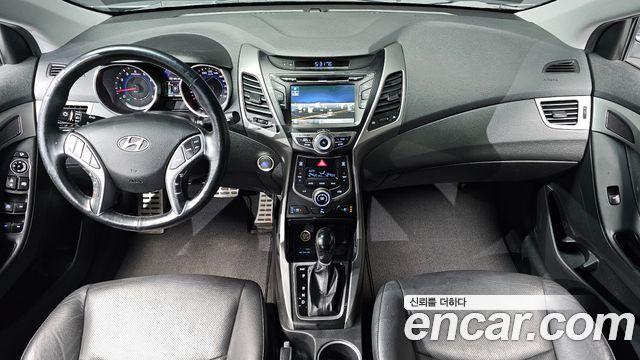 Hyundai AVANTE 2016 — photo 10