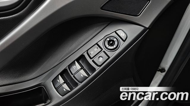 Hyundai AVANTE 2016 — photo 18