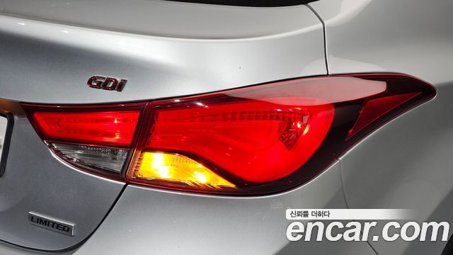 Hyundai AVANTE 2016 — photo 9