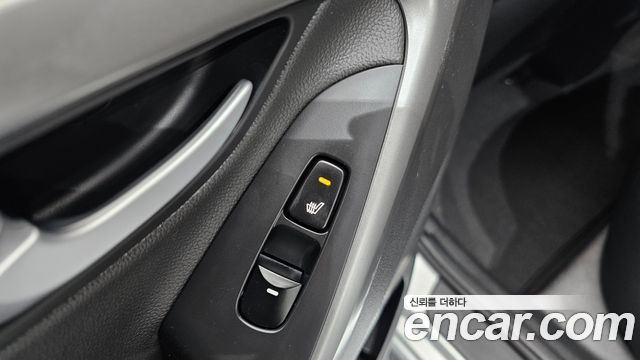 Hyundai AVANTE 2016 — photo 28