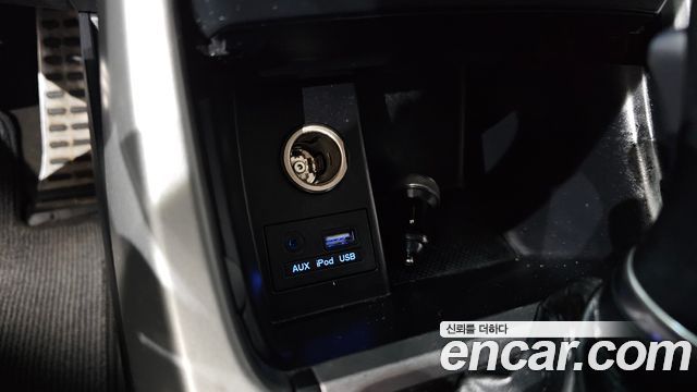 Hyundai AVANTE 2016 — photo 31